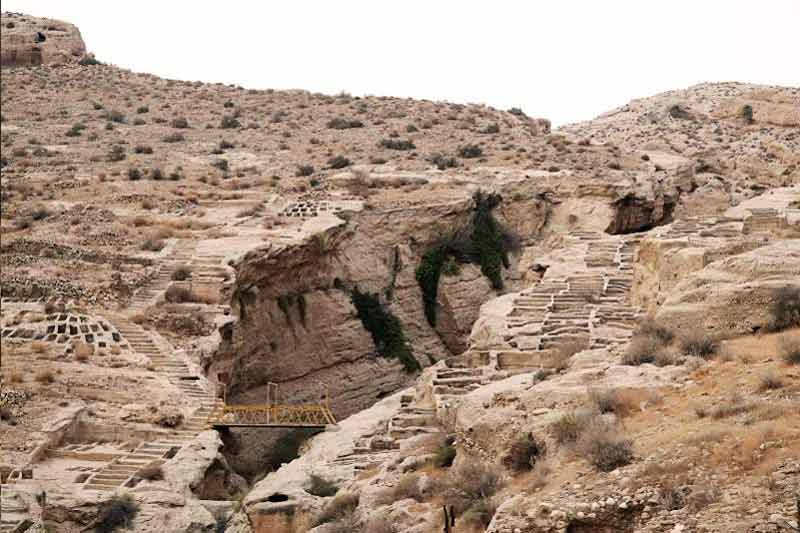 گورستان صخره ای سیراف بوشهر