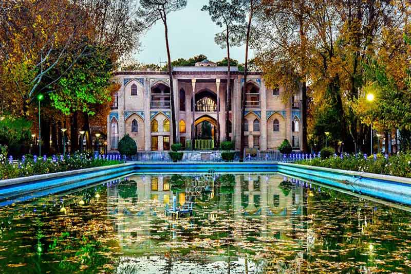 بنای تاریخی هشت بهشت اصفهان